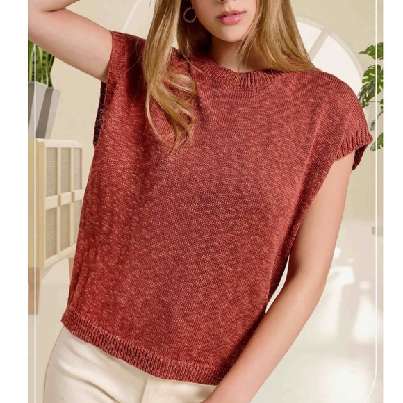 LA MIEL Sweaters - La Miel Red Sweater Vest Cap Sleeve Crewneck Knit‎ Top Small